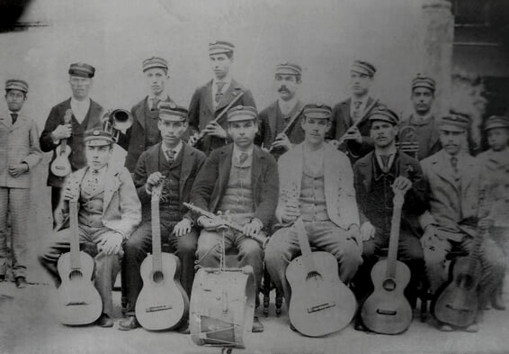 Grupo Solidó Alhandrense, Alhandra, 1898. Ao cavaquinho, João Vicente Peniche (Fonte: Inocêncio Casquinha)